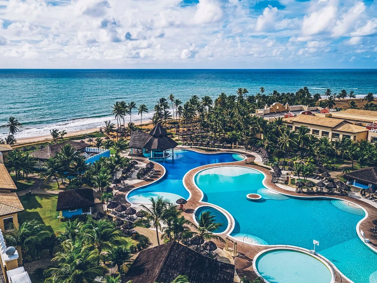POOL ENTERTAINMENT AND ACTIVITIES