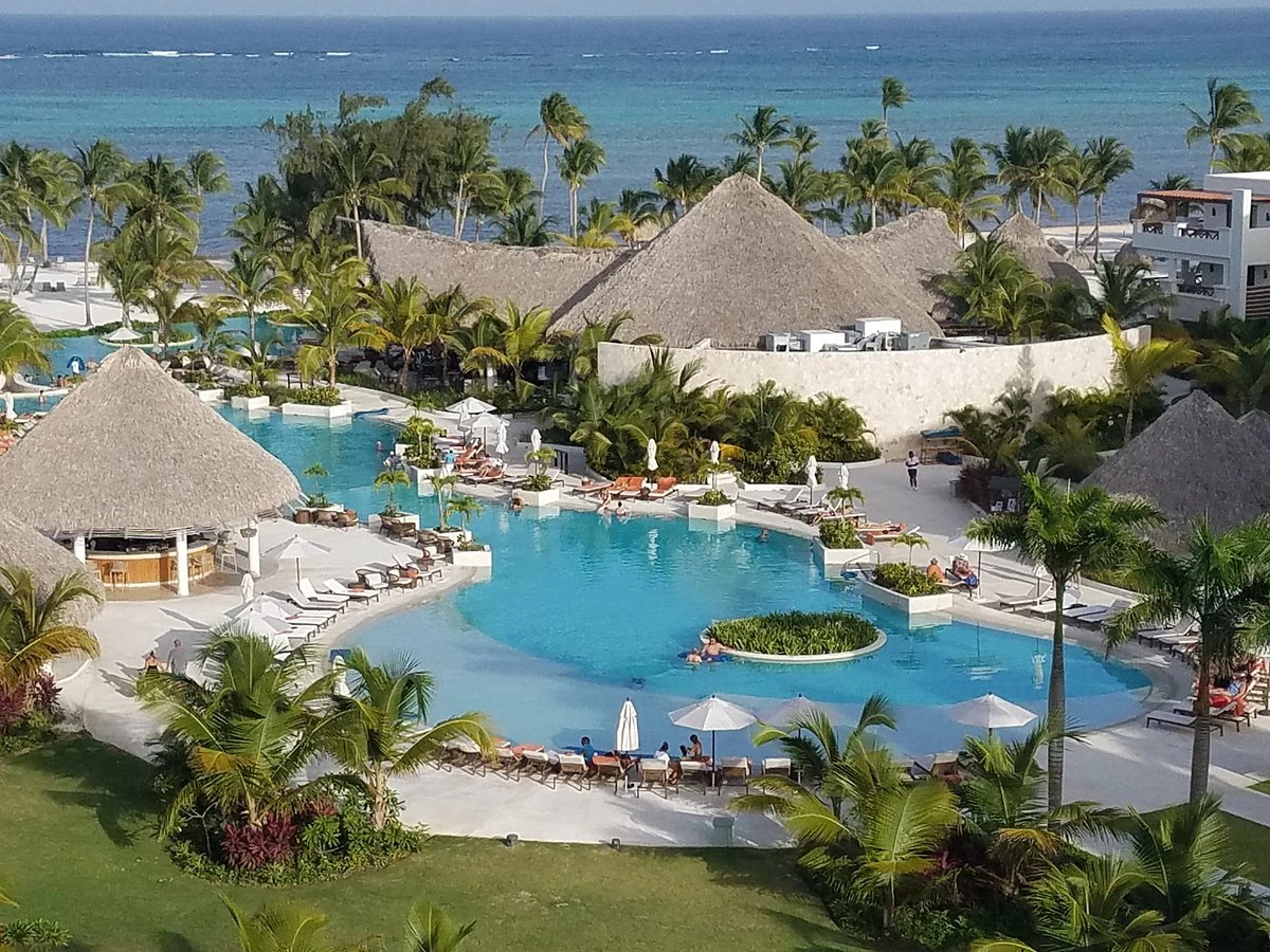 Secrets cap cana resort & spa pool